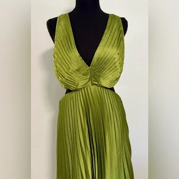 NWT Abercrombie & Fitch Green Pleated Cut Out Maxi sz Large - Picture 6 of 8